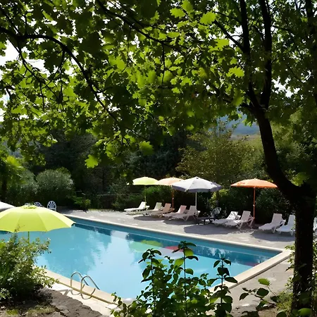 Les Lilas Piscine Partagee *