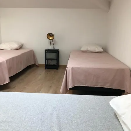 Les Lilas Piscine Partagee لي فان