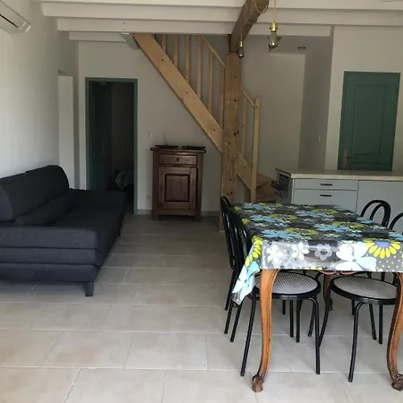 Les Lilas Piscine Partagee شقة لي فان