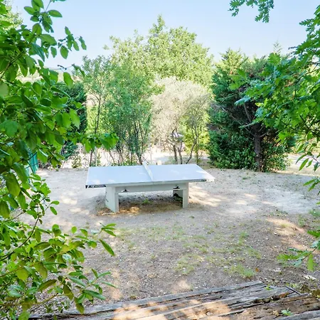Les Lilas Piscine Partagee